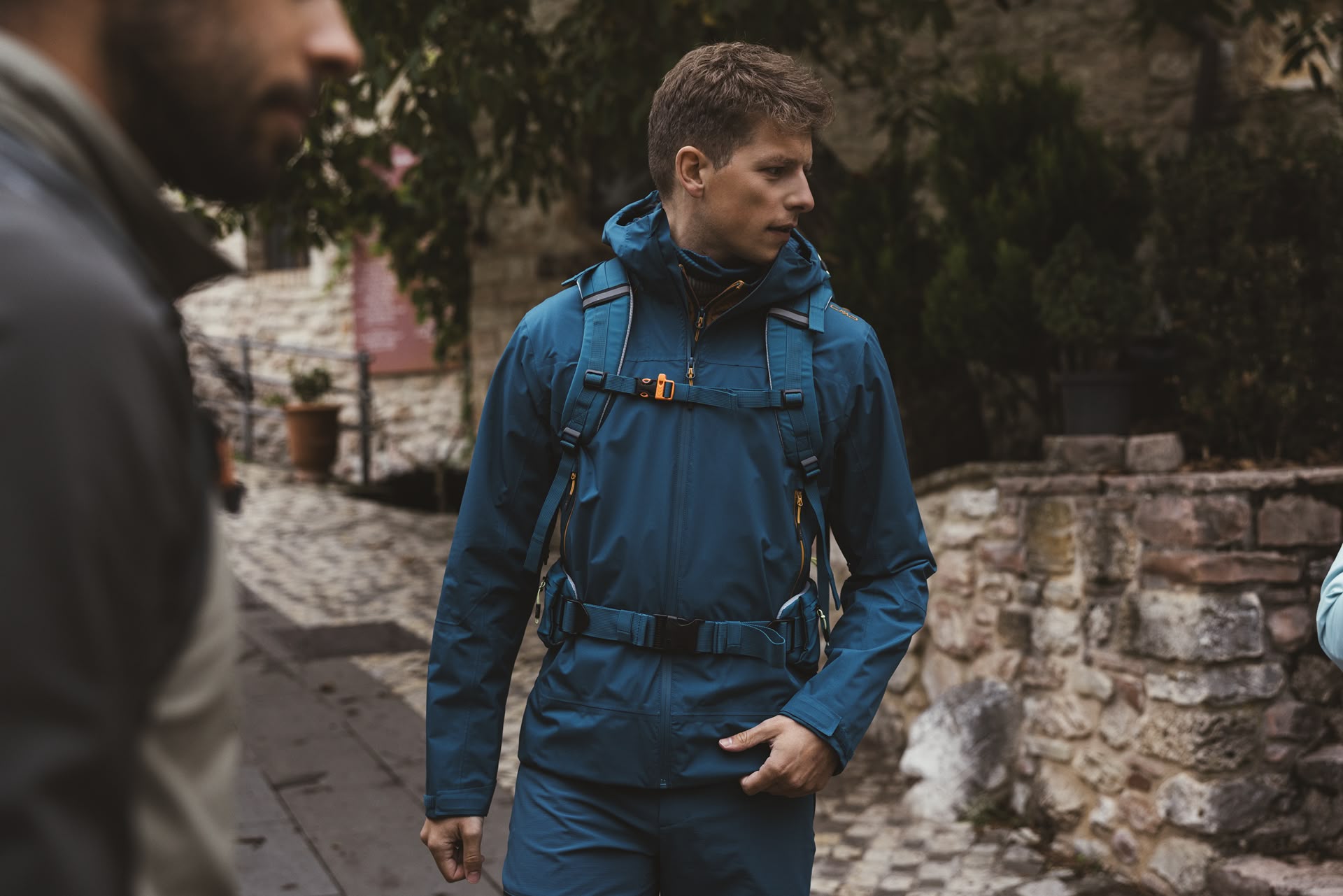 Warstwowy zestaw CMP Rainwear na deszcz, wiatr i mokry trekking